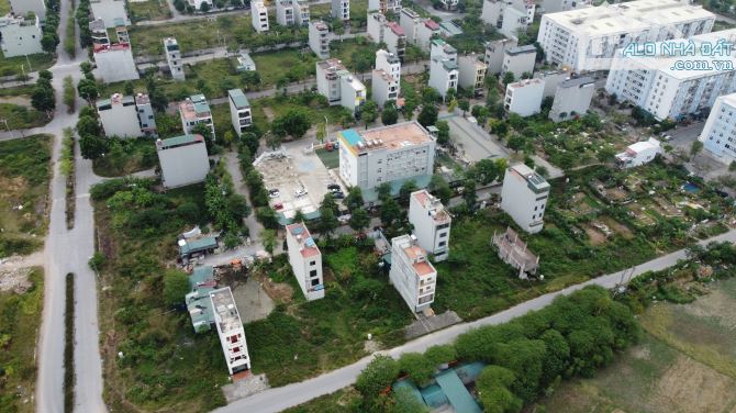 Cắt lỗ 1 tỷ cần bán gấp lô liền kề b1.4 lk32 lô 10 dt 100m2, đường 14m kđt thanh hà cienco - 5
