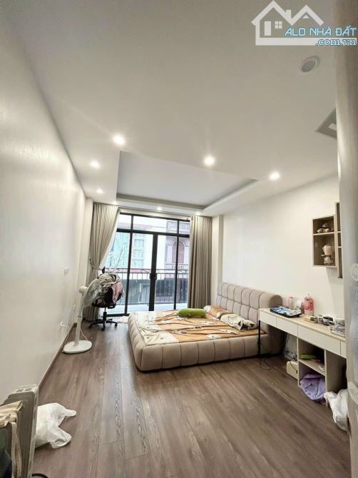 BÁN NHÀ CẦU GIẤY – MỚI ĐẸP LONG LANH – NỘI THẤT XỊN SẴN Ở - DT 38M2, 5 TẦNG, CHỈ HƠN 8 TỶ - 3