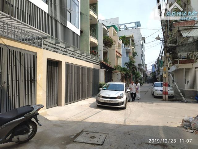 Cho nữ thuê Phòng trọ quận Bình Thạnh, 25m2 mới đẹp, ban công, cửa sổ, hẻm 7m. Giá rẻ nhất - 4