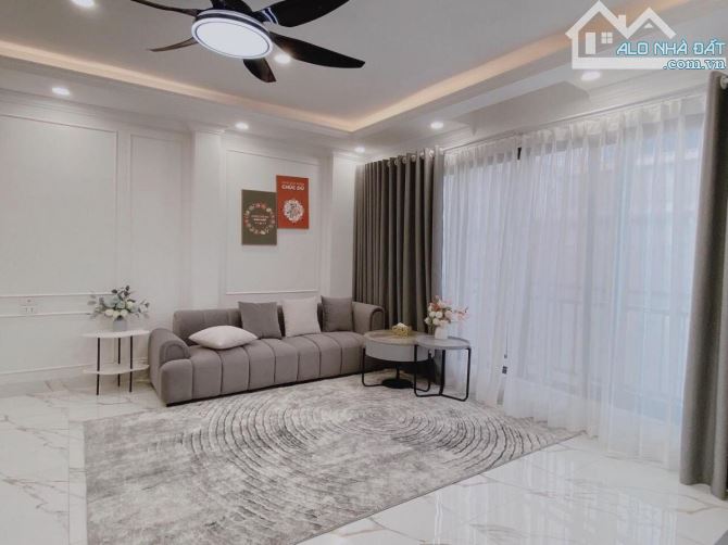 Nhà Nguyễn Ngọc Nại, 52 m2x6 tầng, Thang Máy, Ô tô, Nhà đẹp, Ở Sướng, giá 11.x tỷ. +) Vị t - 6