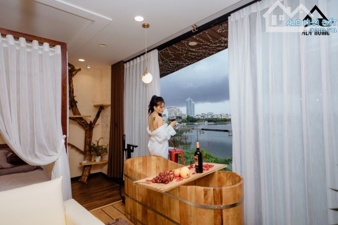 Cho Thuê CCMN Mặt Đường Vũ Miên Tây Hồ 80m2,1 Ngủ 1B Full Nội Thất Thang Máy View Hồ Tây