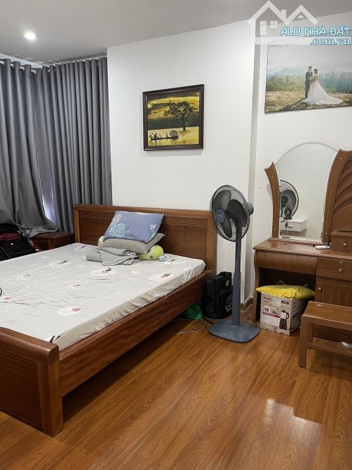 Cho thuê chung cư Phúc Yên 1 Quận Tân Bình 90m 2PN Full nội thất
