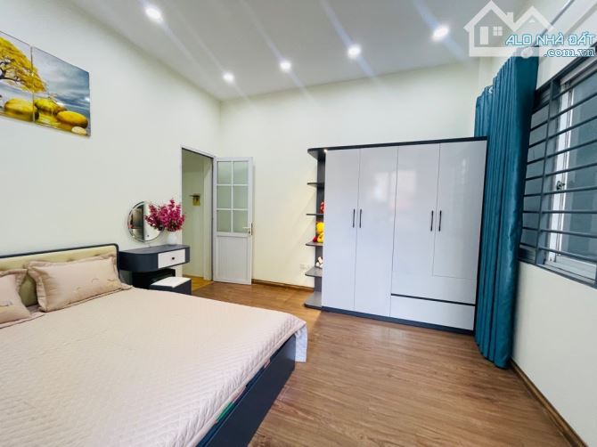 “SIÊU HIẾM” BÁN NHÀ **NGỌC THUỴ**, 35 M2, GẦN Ô TÔ, GIÁ 4 TỶ