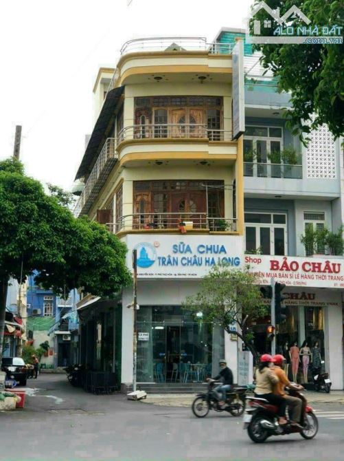 Bán Nhà Góc 2MT Nguyễn Sơn Q.Tân Phú, DT:5x25m , 3tầng, Giá: 19Tỷ, HĐT: 30tr