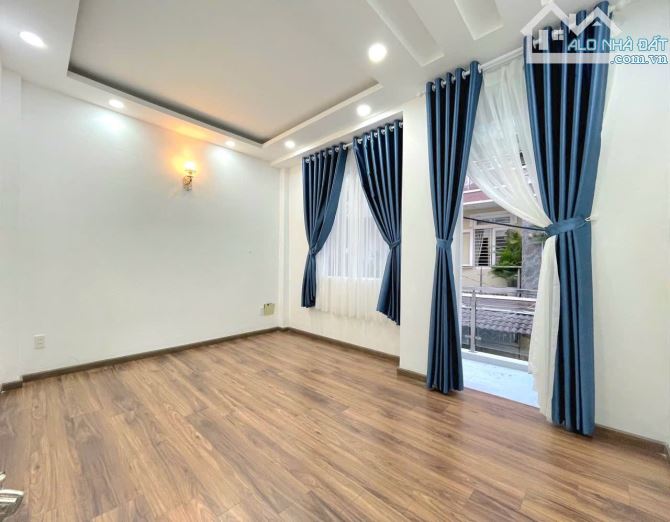 Chính chủ bán nhà 45m2 giá 2 tỷ 250tr Đoàn Văn Bơ, P14, Quận 4, đang cho thuê 11tr/tháng - 10