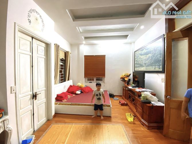 Bán nhà đẹp Láng, 41m2, 5 tầng, KD nhỏ, mt 5,6m, 7.4 tỷ - 2