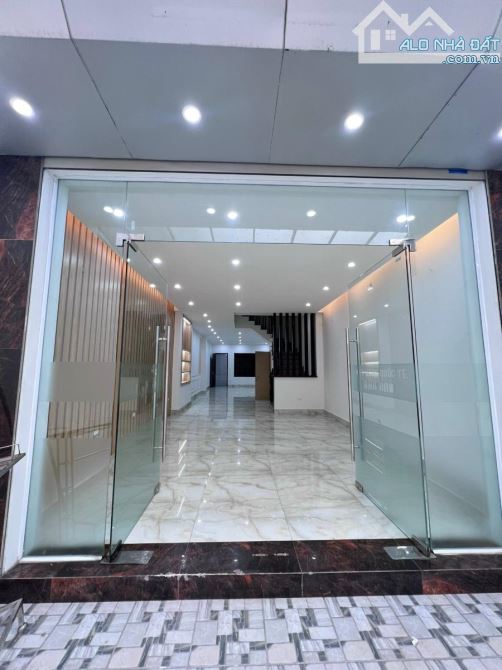 MẶT PHỐ ĐƯỜNG ĐÔI NGUYỄN KHUYẾN VĂN QUÁN VỈA HÈ KINH DOANH TRUNG TÂM ANH NGỮ 110m 33 TỶ - 2