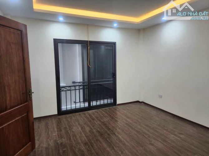 CHỈ 3 TỶ NHÀ 5TẦNG Ô TÔ ĐỖ NGOÀI CỔNG đường vệ hồ NGÃI CẦU AN KHÁNH,HOÀI ĐỨC. - 2