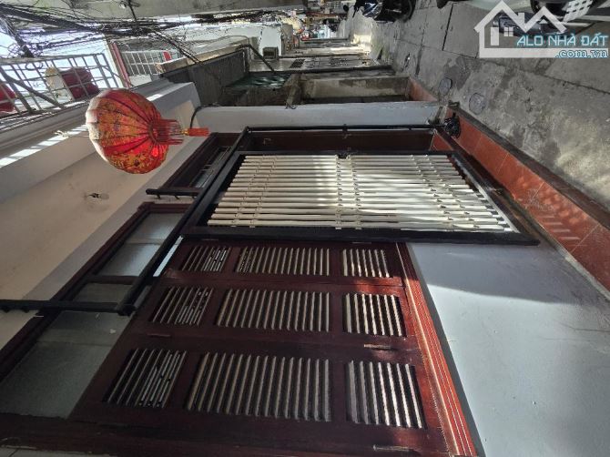 Bán nhà 4 tầng, 39m2, 3 phòng ngủ, Trung tâm Hai Bà Trưng, giáp phố cổ, nhỉnh 5 tỷ - 4