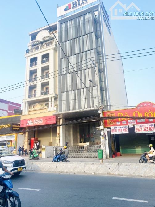 Bán nhà mặt tiền Huỳnh Tấn Phát, Quận7, 8x38, 3Lầu, 420m2 giá 75 tỷ