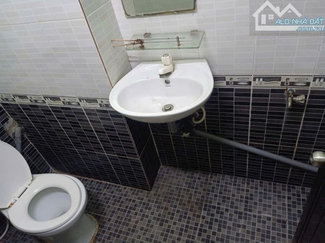 Nhà lầu đúc, 5mx16m, 2 phòng ngủ, 2 toilet, hẻm xe hơi, Nguyễn Thị Kiểu, giá 6 triệu - 4