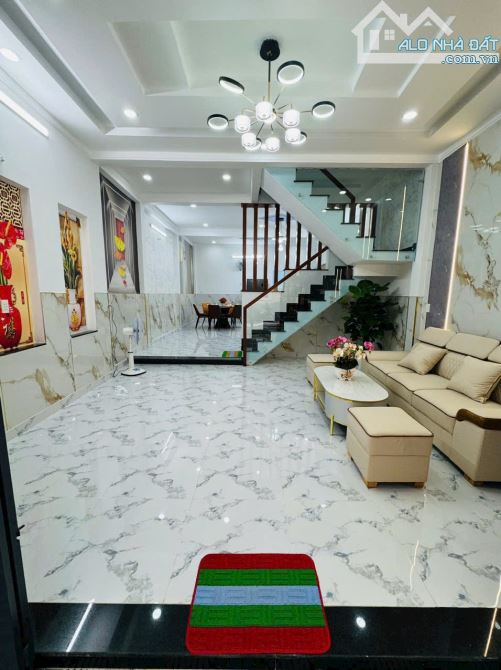 NHÀ ĐẸP SÁT BÊN SIÊU THỊ Emart Phan Huy Ích 5,36m x 13m, 2 Tầng Giá 4 tỷ 8 NHỈNH - 2