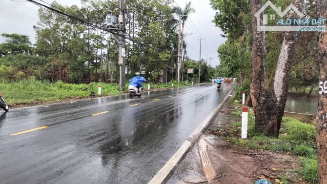 cần bán lô đất 2.500m2 mặt tiền Nguyễn Thị Lắng. 23.5 tỷ, ngân hàng cho vay 28tỷ - 3