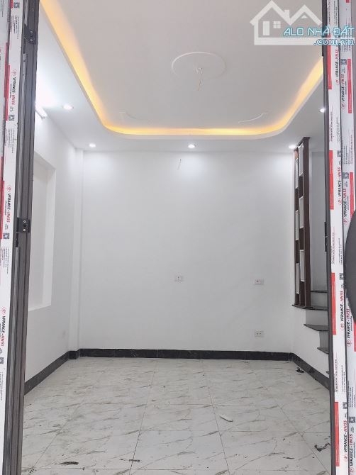 BÁN NHÀ HÀ ĐÔNG DT 40m2 x 4TẦNG- NHÀ ĐẸP Ở NGAY– GẦN BX YÊN NGHĨA &VÀNH ĐAI 4– CHỈ HƠN 2TỶ - 4