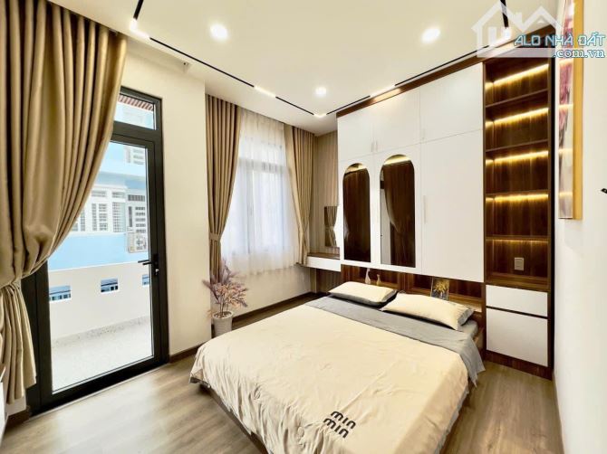 CƠ HỘI ĐẦU TƯ KHU VỰC QUẬN 10 70m2/3tỷ370 84 Hoà Hưng , phường 13 , quận 10 SHR - 4