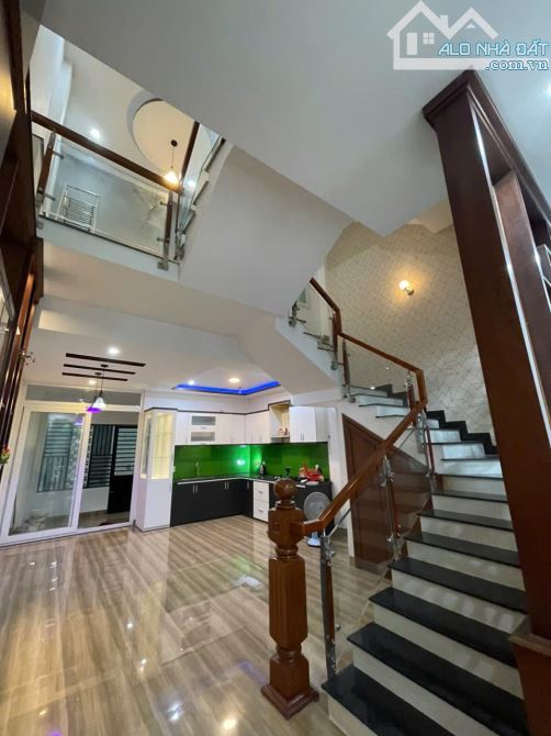 🔥 Chào bán bán nhà 3 tầng 3mê , Lê Văn Thịnh , Hoà Minh, dt đất 5X17m - dt sàn 225m - 8
