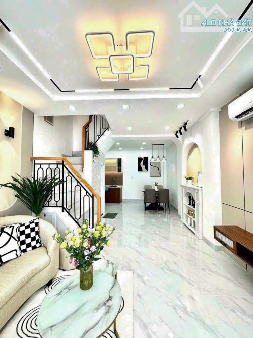 Bán nhà gấp, đang cho thuê, Đ. Trường Chinh, Q. Tân Bình, Giá 3 Tỷ 170/60m2, Sổ hồng riêng