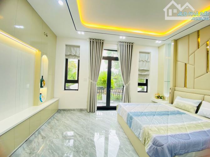 👉 SIÊU PHẨM 3 TẦNG-FULL NỘI  THẤT CAO CẤP - HOÀ MINH_ VIEW SÔNG _ GẦN BIỂN.