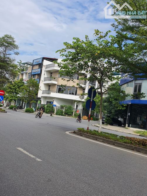Bán lô đất mặt Đường Bình Than Bồ Sơn 2 nhìn trường Quốc tế kinh Bắc