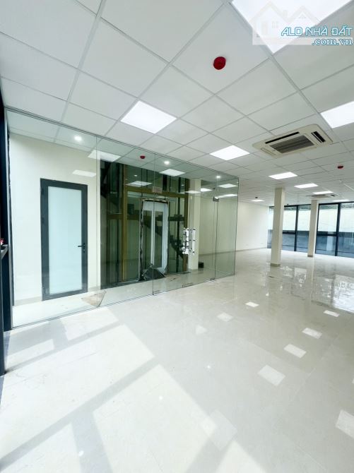 Cho thuê 100m2- 140m2 sàn văn phòng tại Nguyễn Chí Thanh - Quận Đống Đa