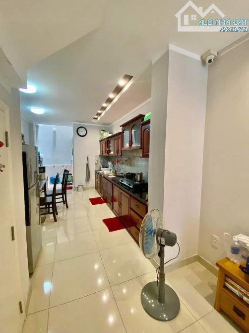 Nhà Điện Biên Phủ, p10, Quận 10, DT 80m2, 4 tầng mới, nhỉnh 8 tỷ