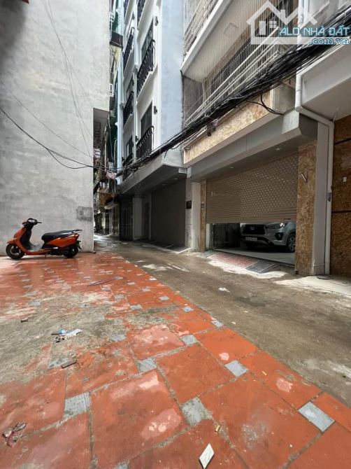Nguyễn Chí Thanh, DT 105M2x5T, MT 5M, giá 28.8 tỷ  GARA Ô TÔ 7 CHỖ - THANG MÁY
