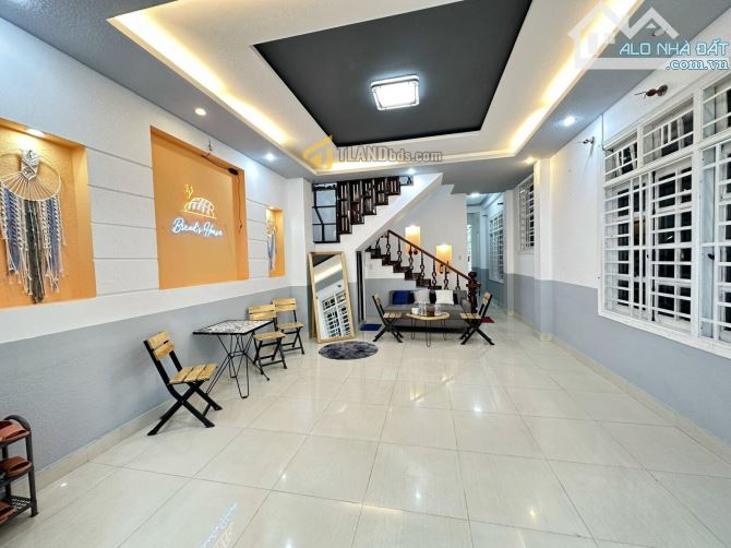 HOMESTAY TRUNG TÂM TP CÁCH CHỢ ĐÊM CHỈ 5P. 145M2 GIÁ CHỈ 9,5 TỶ - 1