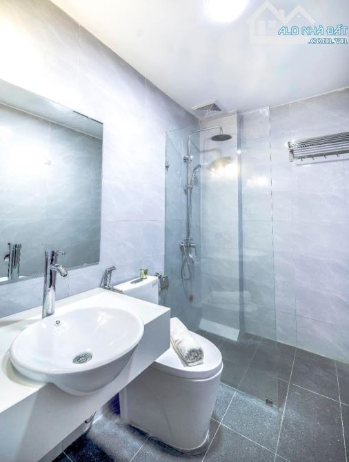 Bán toà nhà Apartment Vip khu phân lô cao cấp Quân đội - Gara oto - thang máy - vỉa hè - 1