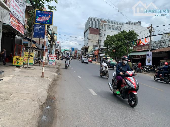 Bán nhà mặt tiền Phạm Văn Thuận gần chợ Tân Mai DT 182m2 - 2