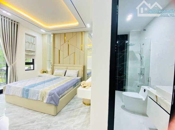 👉 SIÊU PHẨM 3 TẦNG-FULL NỘI  THẤT CAO CẤP - HOÀ MINH_ VIEW SÔNG _ GẦN BIỂN. - 2