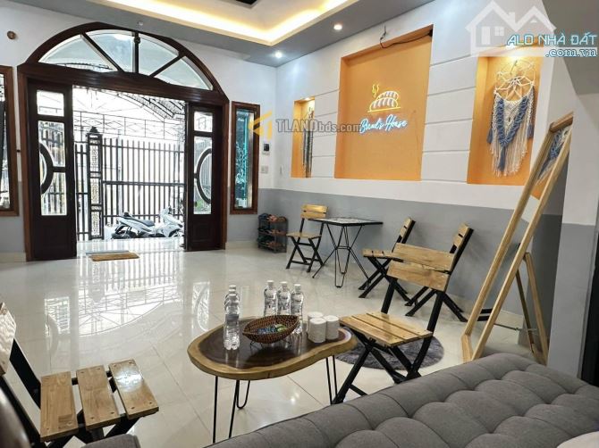 HOMESTAY TRUNG TÂM TP CÁCH CHỢ ĐÊM CHỈ 5P. 145M2 GIÁ CHỈ 9,5 TỶ - 2