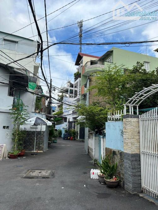 Bán căn nhà Trệt Lầu gần Sân Bay Tân Sơn Nhất, giá chỉ 2.4 tỷ - 2