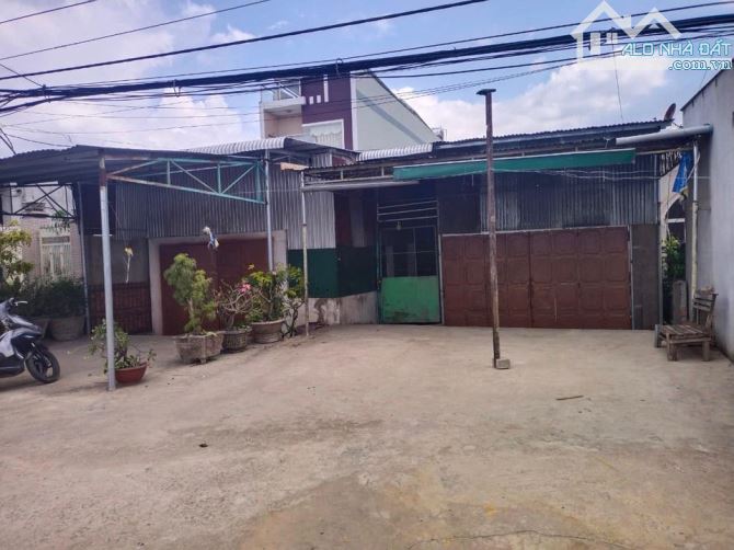 BÁN NHÀ MẶT TIỀN QUỐC LỘ 20 DT : 207m2(5mx41m) KINH DOANH ĐA NGÀNH NGHỀ CHỈ 2TỶ1 - 2