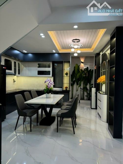 NHÀ 3 TẦNG KIỆT Ô TÔ-TÔ HIỆU-DT  60m2- Cách Biển Hoà Minh 200m - 3