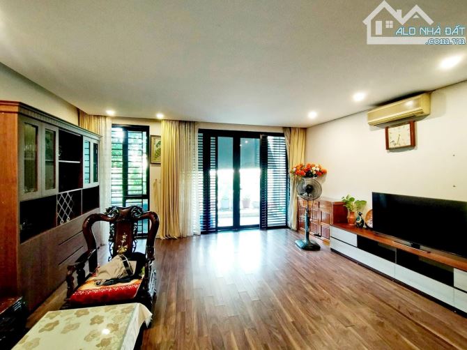 View Ngã 4 Nguyễn Văn Huyên, Mặt Ngõ Kinh Doanh, 70m2, 5 Tầng, Cạnh Công Viên, Oto Tránh - 3