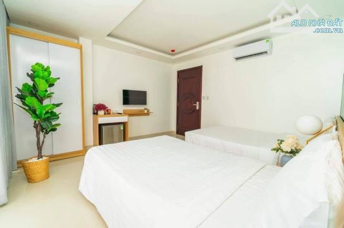 Bán khách sạn 20 phòng đường Nguyễn Tri Phương, Phước Long cách biển 1km - 3