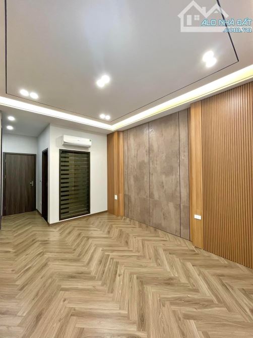 Bán Nhà Nguyễn Văn Cừ, Long Biên 40m2, 6 Tầng, Gara, Thang Máy - Ô Tô Dừng đỗ - 13.28 Tỷ - 5