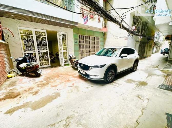 Nguyễn Chí Thanh, DT 105M2x5T, MT 5M, giá 28.8 tỷ  GARA Ô TÔ 7 CHỖ - THANG MÁY - 5