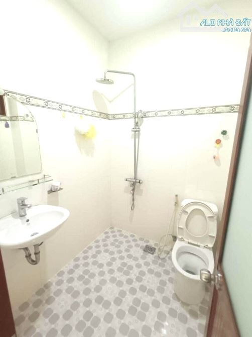 Nhà bán hẻm ô tô Bùi Minh Trực, 5 tầng P5 Q8 Giá 7tỷ 2 - 7