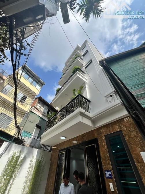 💯 Nhà đẹp xây mới - Gần Vincom Phạm Ngọc Thạch   DT 42m2 x 6 tầng MT 5m  Giá sang tên 8.8