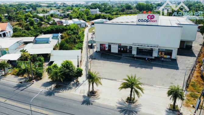 BÁN ĐẤT THỔ CƯ, SHR, SAU SIÊU THỊ COOPMART CẦN GIUỘC