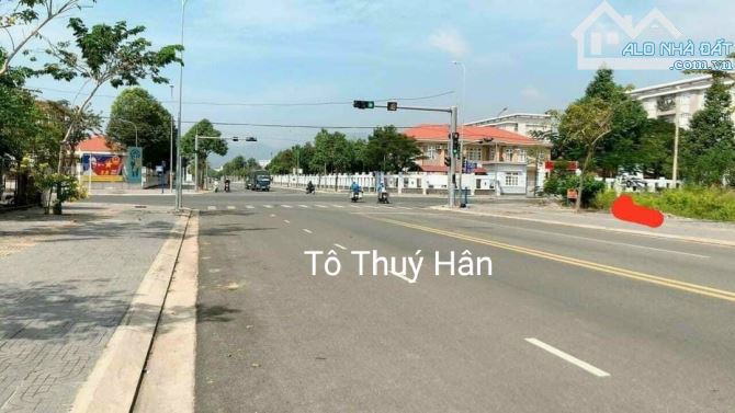 BÁN NHANH LÔ ĐẤT 128M2 MẶT TIỀN HUỲNH VĂN LUỸ ,THUỘC THỊ TRẤN LONG THÀNH, GIÁ 1 TỶ 880 - 1