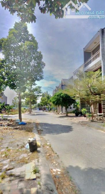 Bán nhanh lô đất diện tích 210m2, 2tỷ2 ngay mũi tàu Lê Duẩn, SHR - 1