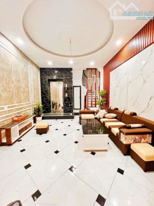 Siêu Mới ! Trường Chinh ở sướng - 40m*6T Thang máy ở luôn . Chỉ nhỉnh 7đ - 1