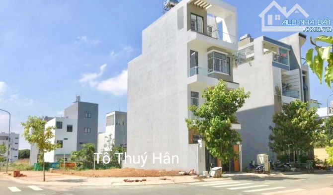 BÁN NHANH LÔ ĐẤT 128M2 MẶT TIỀN HUỲNH VĂN LUỸ ,THUỘC THỊ TRẤN LONG THÀNH, GIÁ 1 TỶ 880 - 2