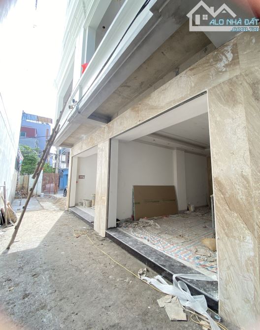 Mở bán 3 căn nhà xây mới 6 tầng, thang máy ngõ 162 Nguyễn Văn Cừ 40m2-45m2. Gía 9.x tỷ - 2