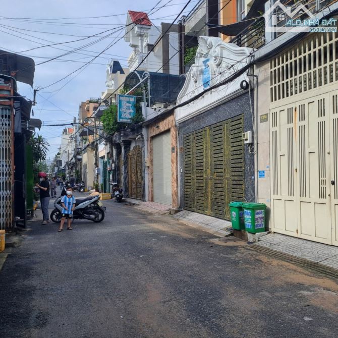 Bán nhà Quận 12 đường Nguyễn Ảnh Thủ, HXH, diện tích 80m2 nhỉnh 6 tỷ - 3