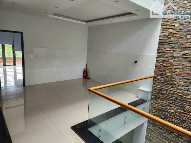 Nhà Cho thuê, 125m2, 4 tầng,đ.Nại Nam, Hải Châu 27 triệu/tháng - 7