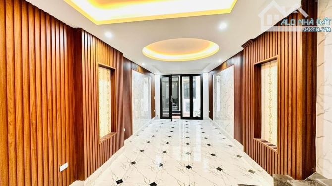 Siêu Mới ! Trường Chinh ở sướng - 40m*6T Thang máy ở luôn . Chỉ nhỉnh 7đ - 7