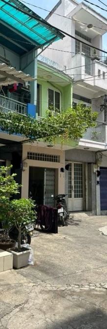 Quận 6, hẻm xe hơi quay đầu, 34m2 chỉ 3 tỷ 350